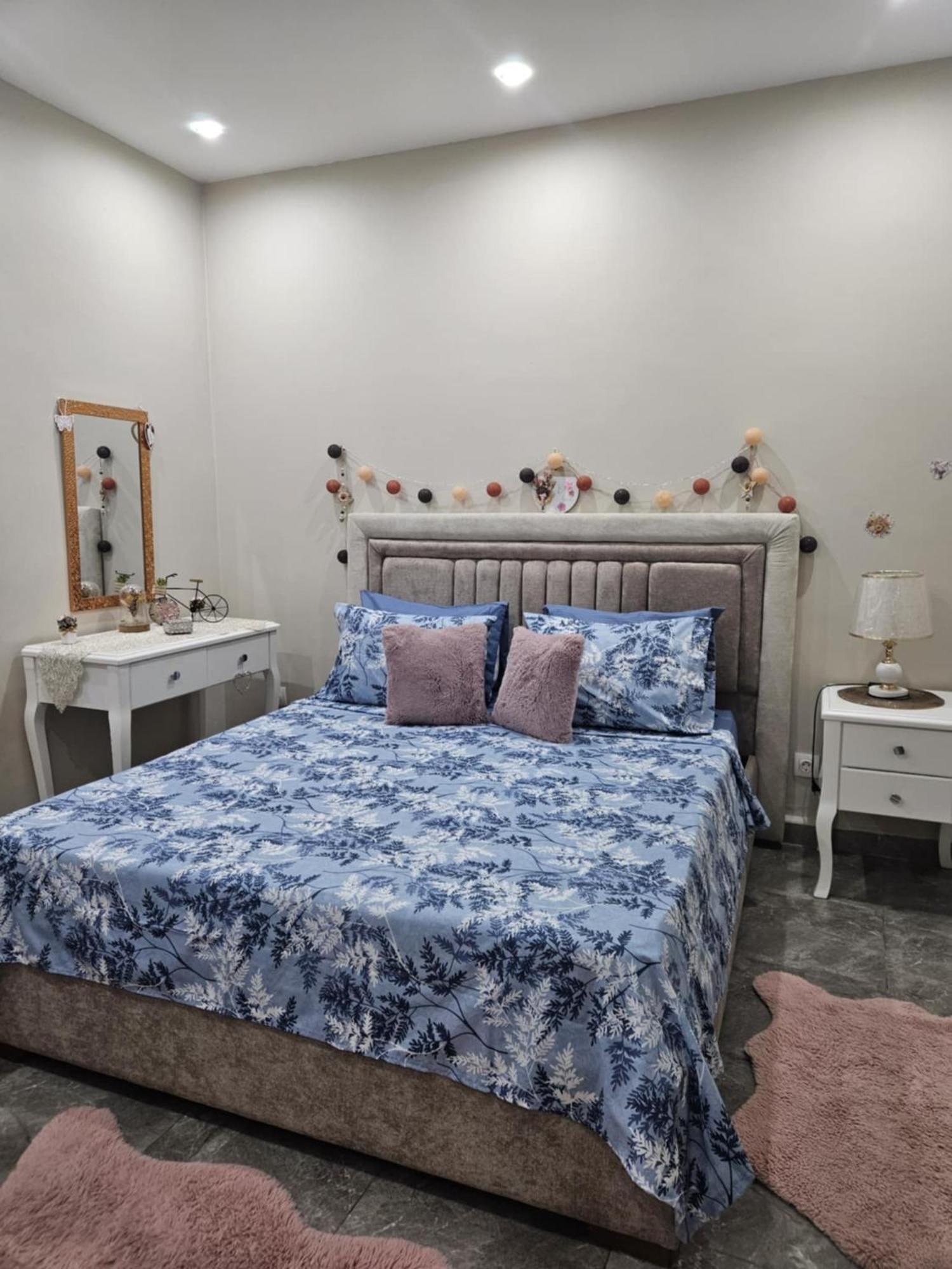 Apartment Sweet *
